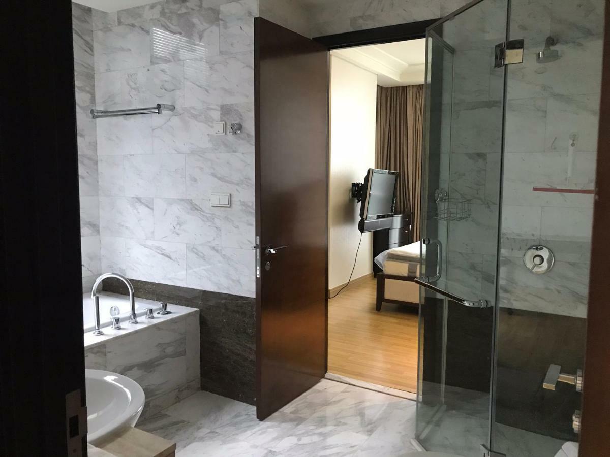 The Peak Residence At Sudirman - 3 Bedroom Exclusive Private Apartment Jakarta Eksteriør bilde